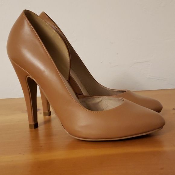 Shoes - Picture 2 of 3